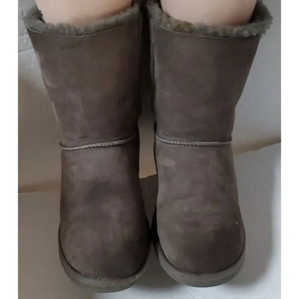 UGG Australia Bailey Bow II Boots Suede Leather Gray Winter Women's WOMAN'S 6